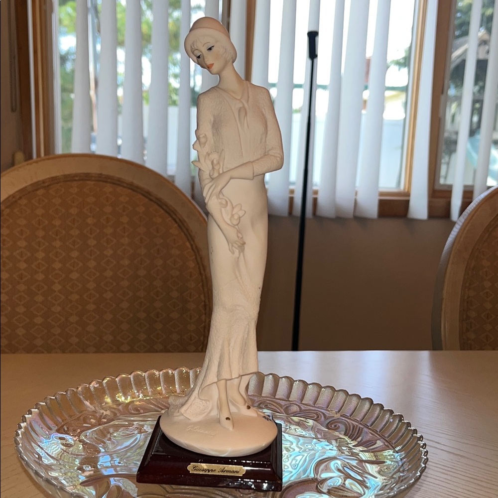 Giuseppe Armani  Graceful White Ceramic Lady Sculpture